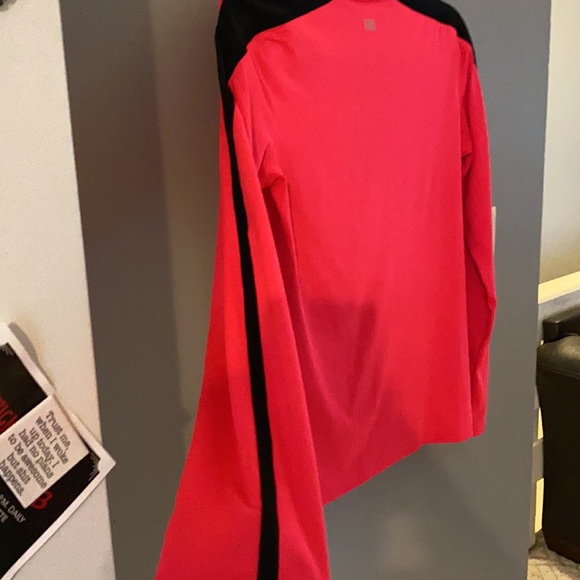 XS Tail pull over - Picture 4 of 5